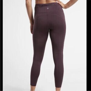 Athleta Accelerate 7/8 Tight Leggings Size Small Purple